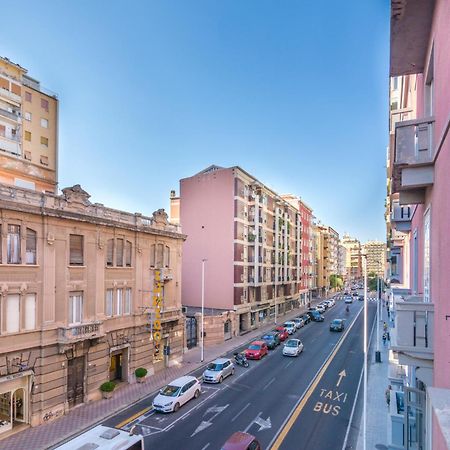 Sunscape Rooms Cagliari City Center Bagian luar foto