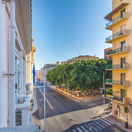 Sunscape Rooms Cagliari City Center Bagian luar foto