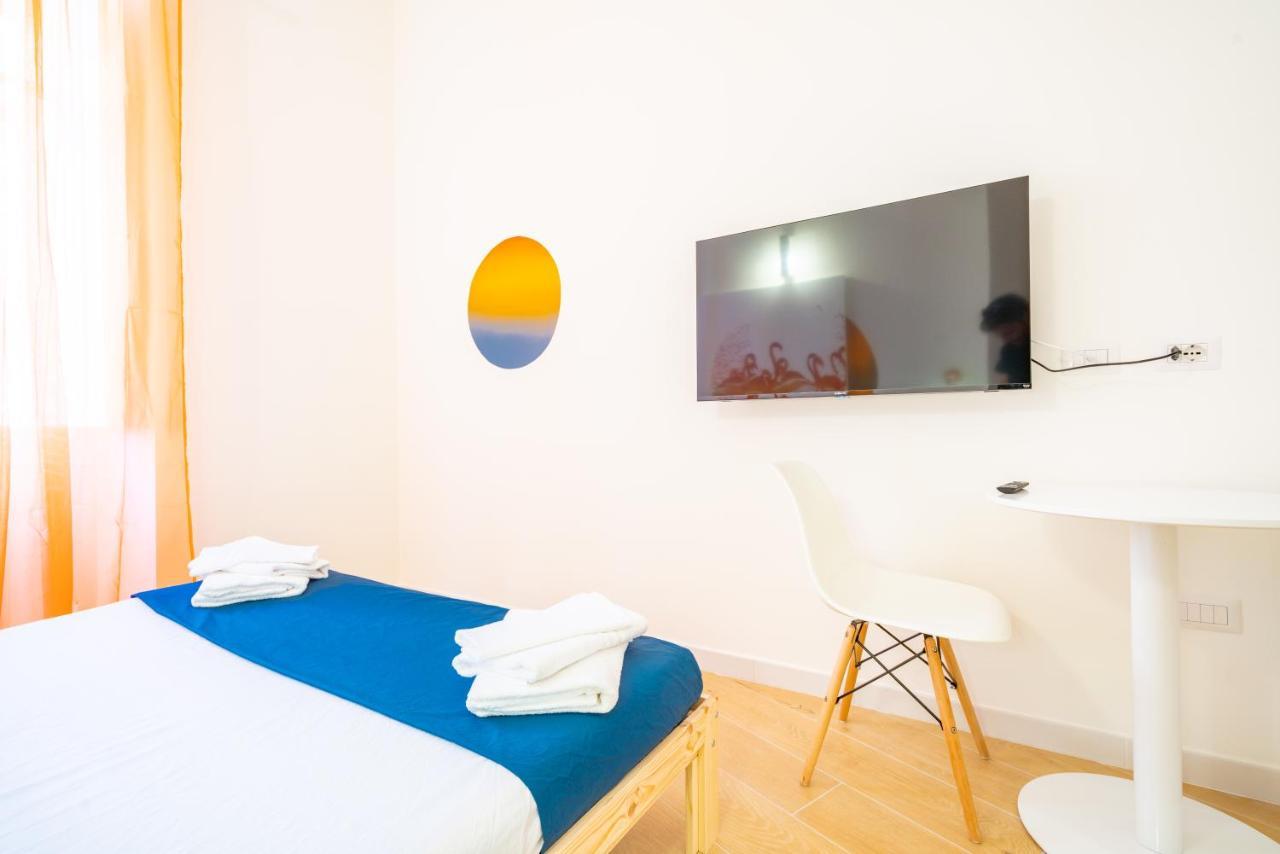 Sunscape Rooms Cagliari City Center Bagian luar foto