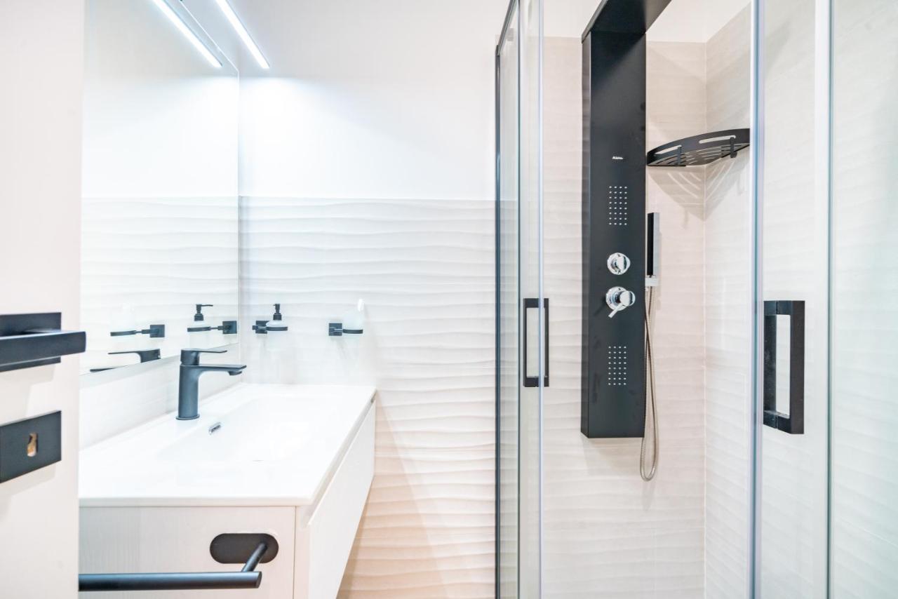 Sunscape Rooms Cagliari City Center Bagian luar foto