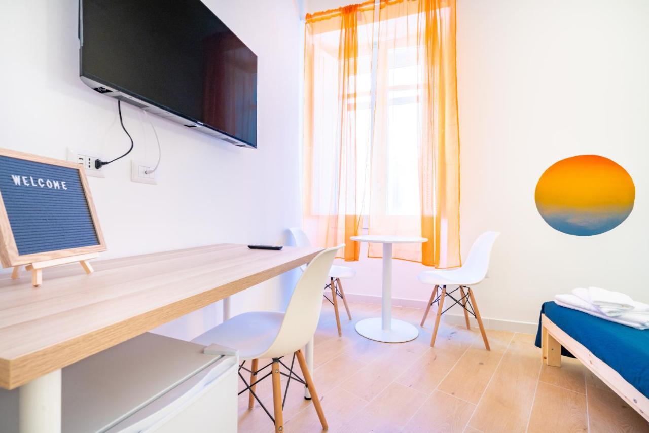 Sunscape Rooms Cagliari City Center Bagian luar foto