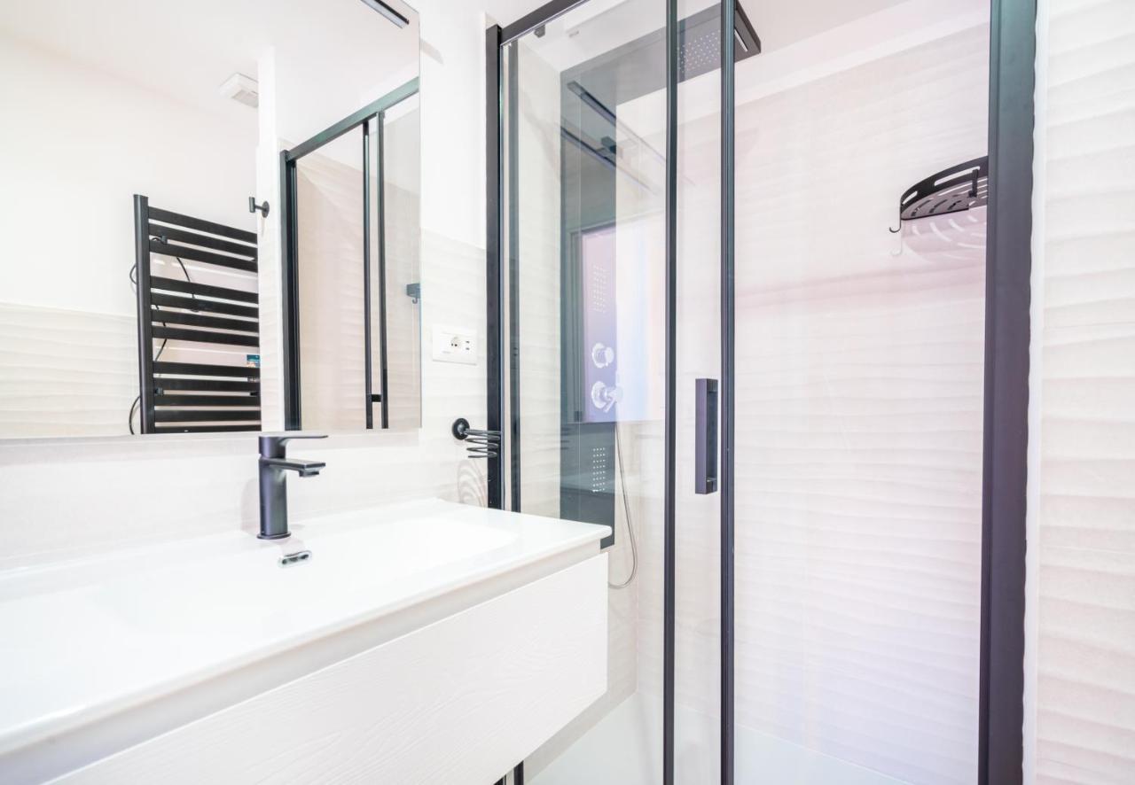 Sunscape Rooms Cagliari City Center Bagian luar foto