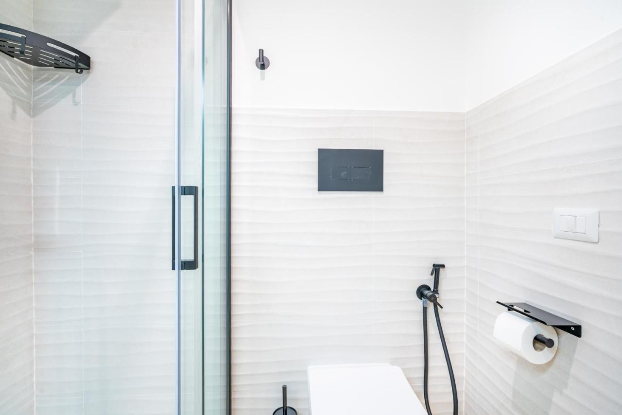 Sunscape Rooms Cagliari City Center Bagian luar foto