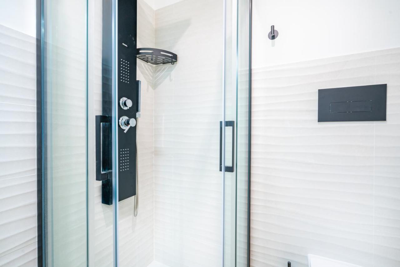 Sunscape Rooms Cagliari City Center Bagian luar foto