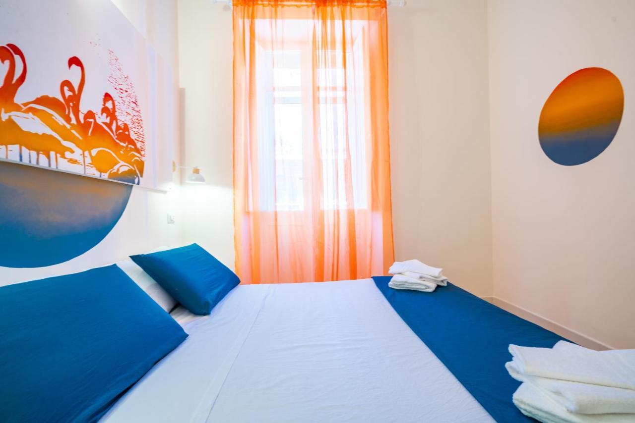 Sunscape Rooms Cagliari City Center Bagian luar foto
