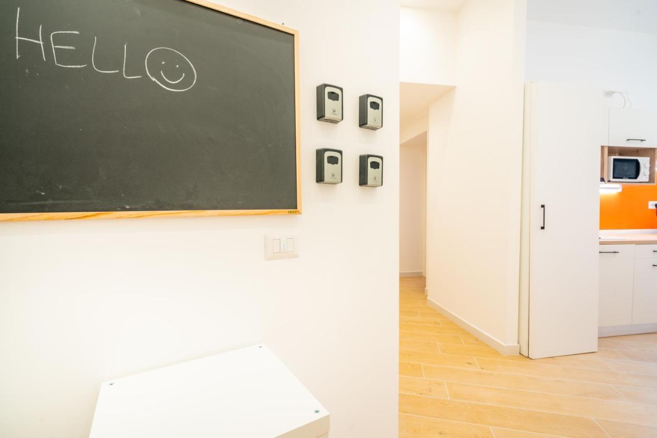 Sunscape Rooms Cagliari City Center Bagian luar foto