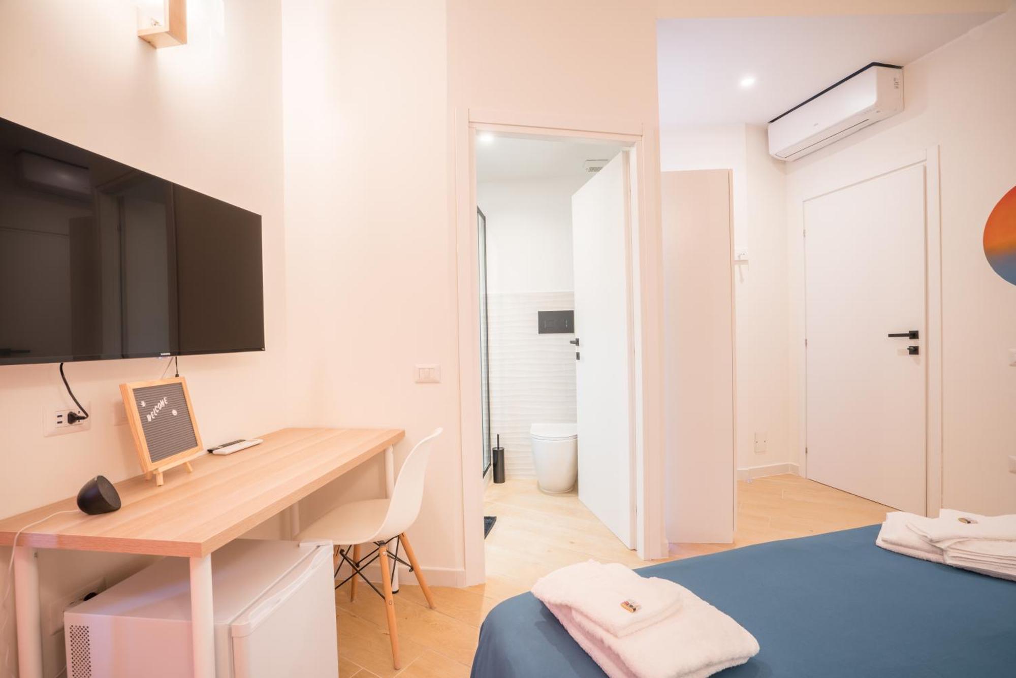 Sunscape Rooms Cagliari City Center Bagian luar foto