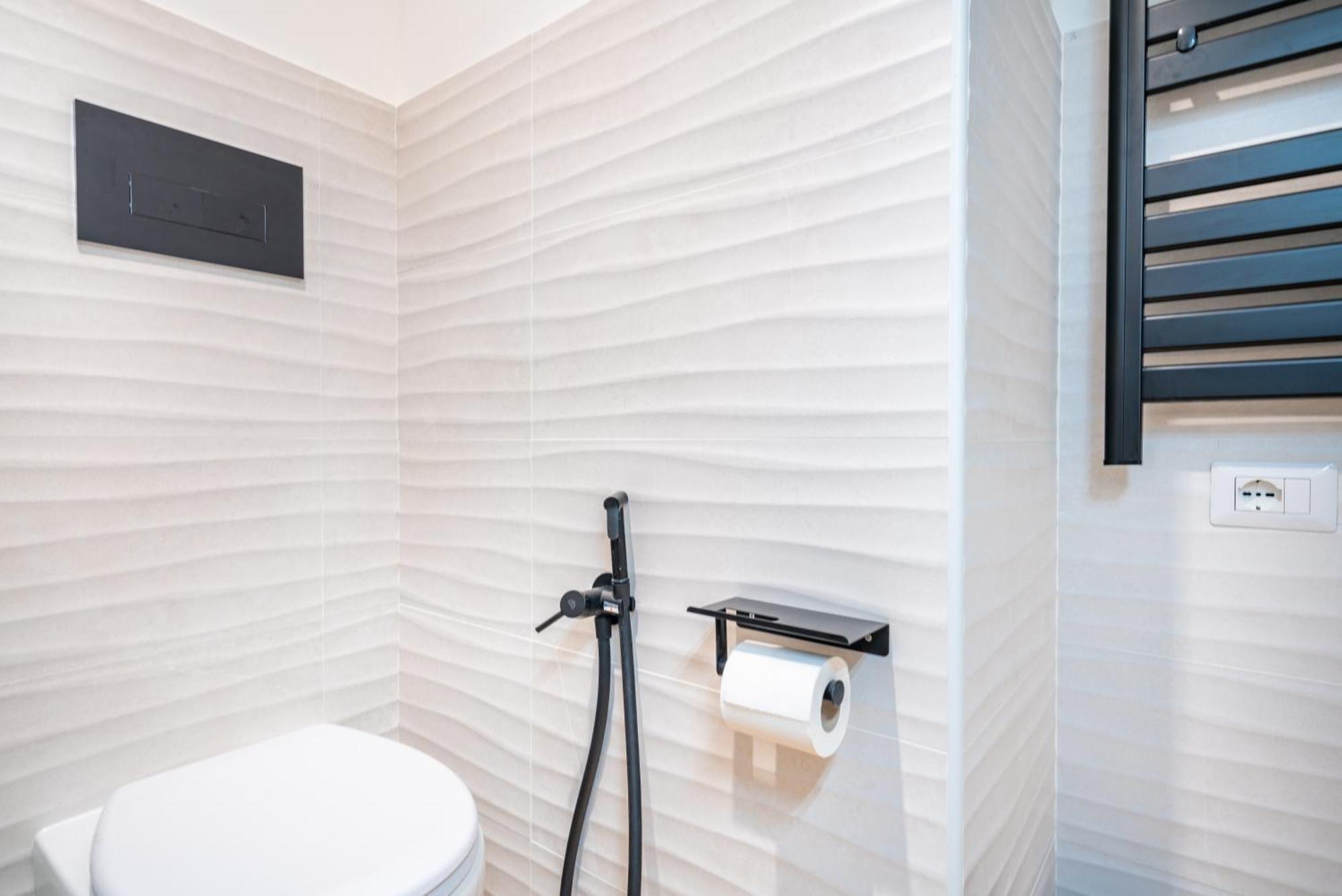 Sunscape Rooms Cagliari City Center Bagian luar foto